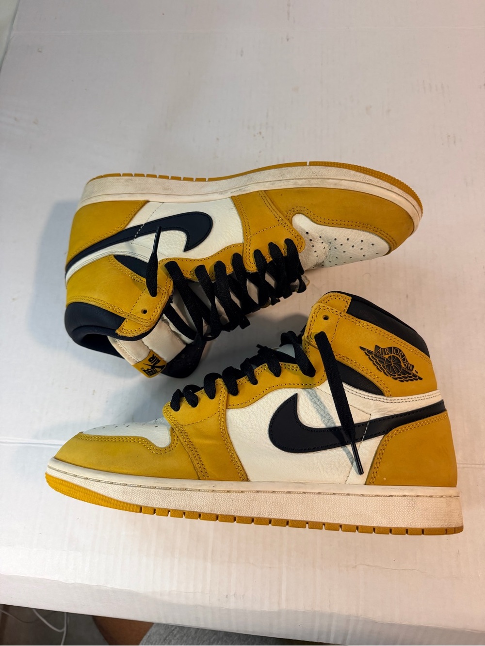 Nike Air Jordan 1 High - Yellow/Black/White